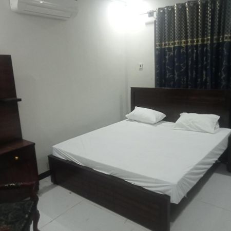 Ryazm Guest House 拉瓦尔品第 外观 照片