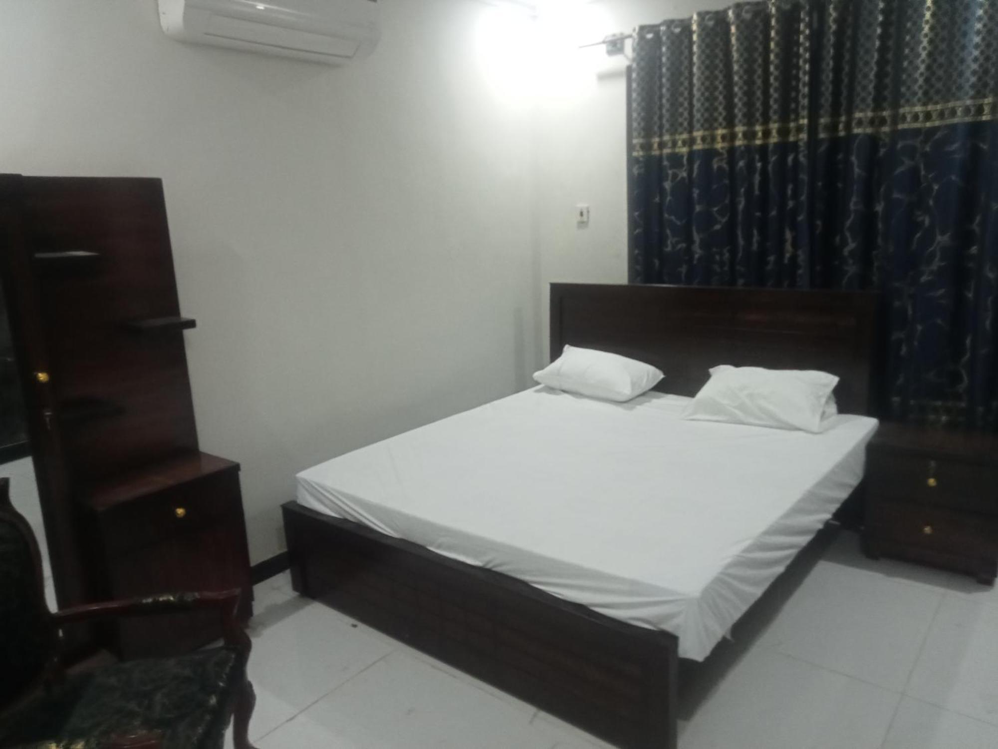 Ryazm Guest House 拉瓦尔品第 外观 照片