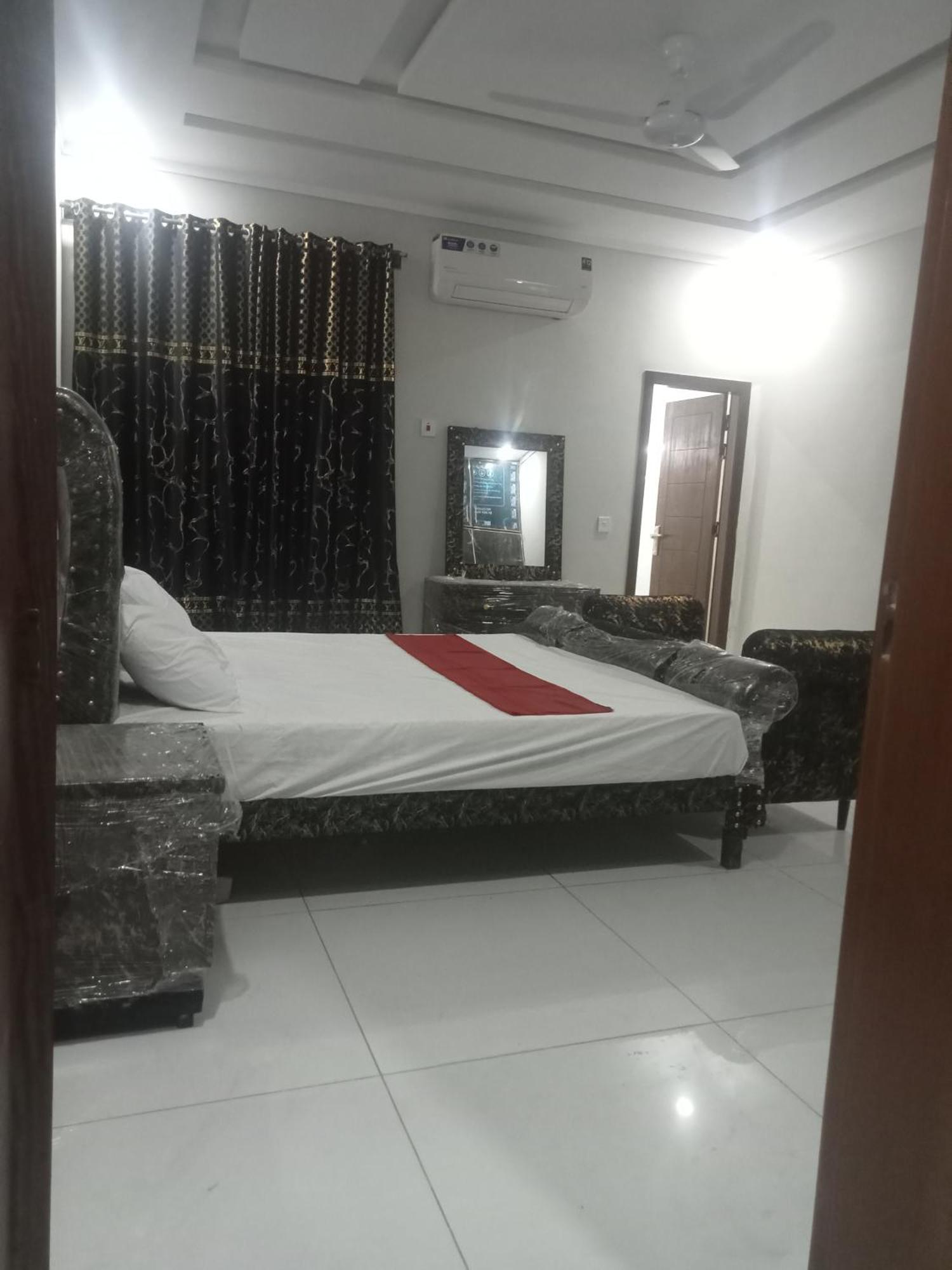 Ryazm Guest House 拉瓦尔品第 外观 照片