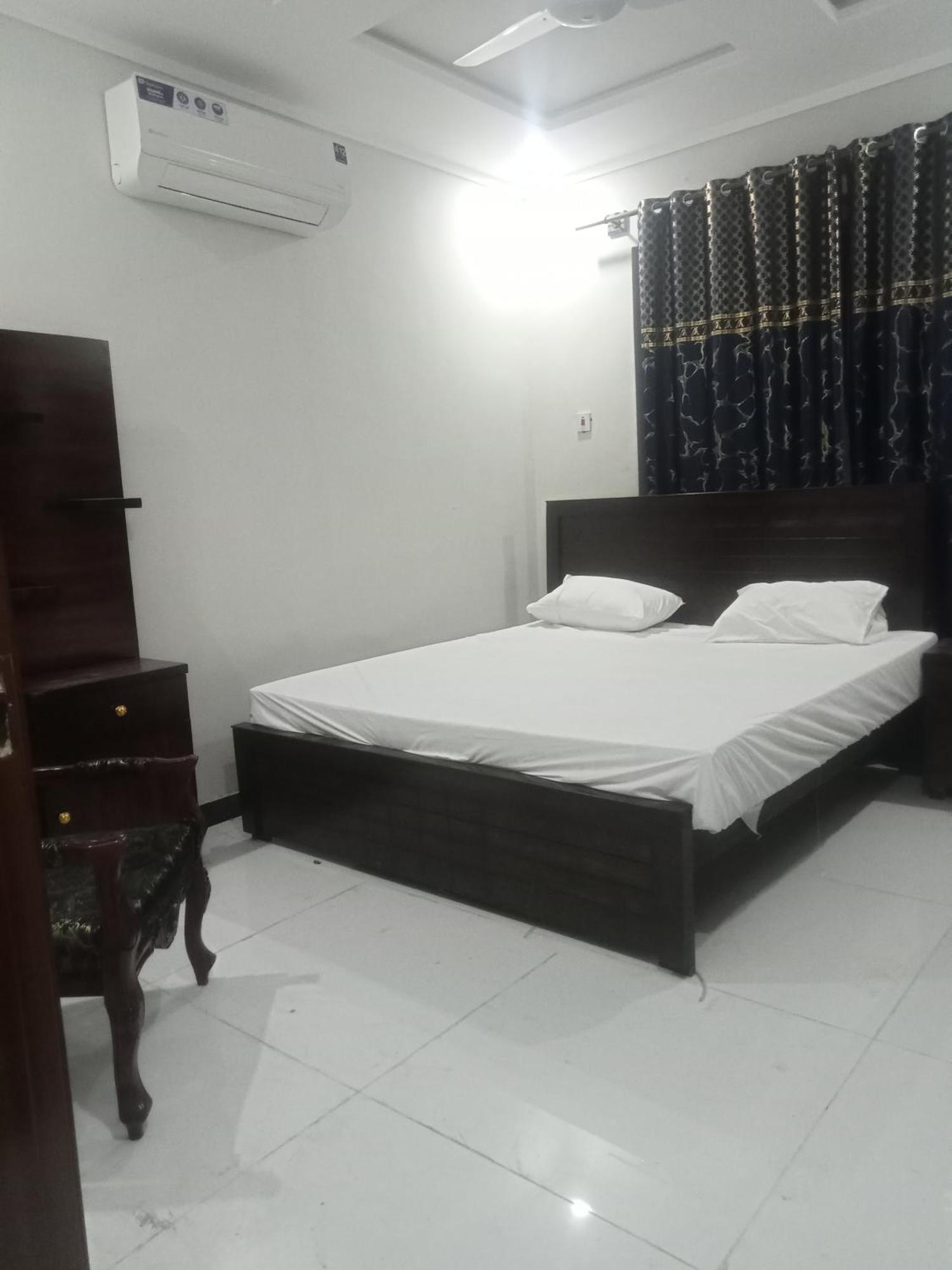 Ryazm Guest House 拉瓦尔品第 外观 照片